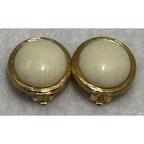 4 For $20 Lot of 2 Vintage LCI Liz Claiborne Gold Tone Faux Pearl Earrings - Picture 5 of 7